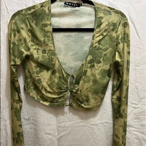 Motel Rocks, size M, cropped button up, NWOT